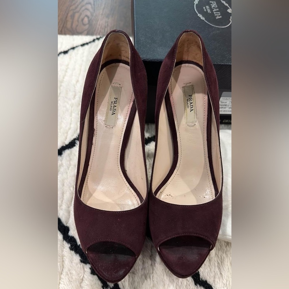 Authentic Prada maroon suede platform pumps 37.5 - Picture 2 of 10